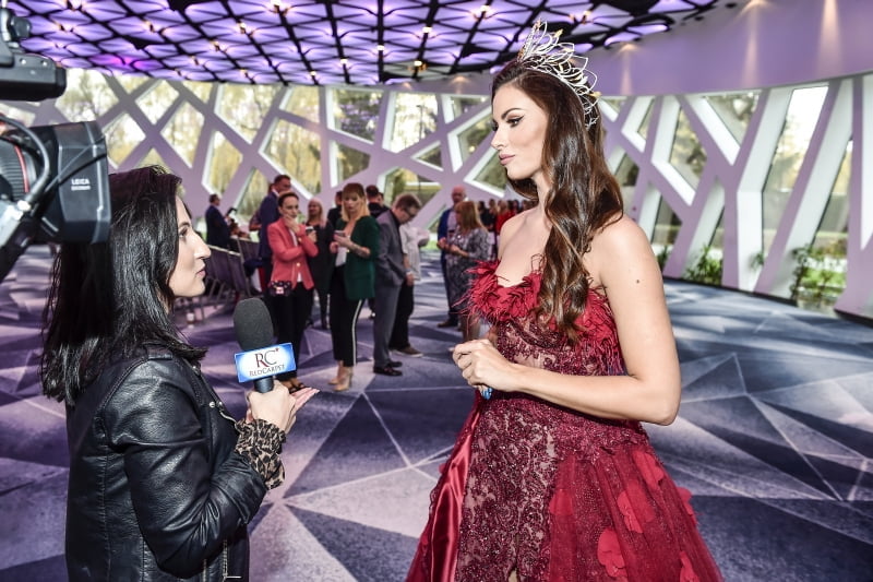 Miss Polonia - Prezentacja Spektakularnej Sukni Agaty Biernat Na Miss ...